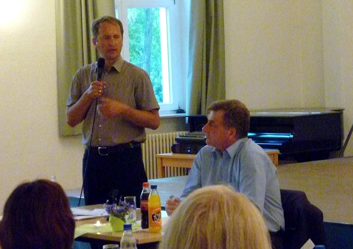 tl_files/music_academy/Aktuelles/Carsten und der Minister_2.jpg